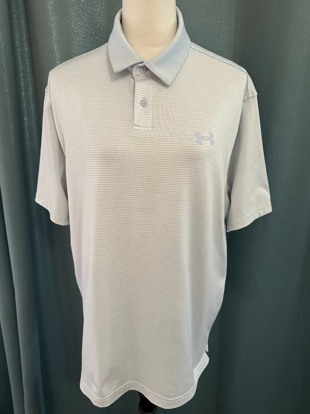 Under Armour Performance Polo Men’s Large Gray White Stripe Golf Shirt Loose Fit